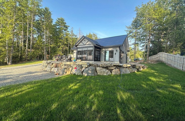Loon Cove on Pushaw Lake, 2 Bedroom 2 full Bath, Water Front