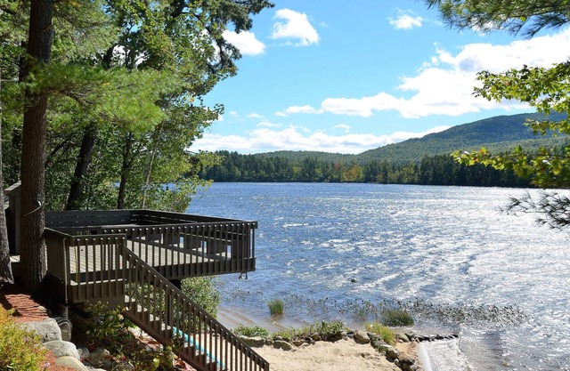 LOON LAKE HOUSE - Viviendo frente al lago en Freedom, NH. Montañas, lagos y actividades