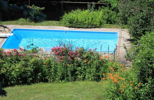 Lorch's Hill: aislada casa de vacaciones en 140 acres .. Con piscina!