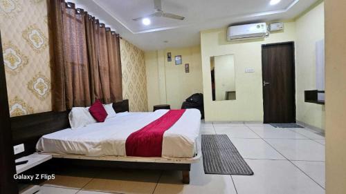 Lord Krishna Guest House