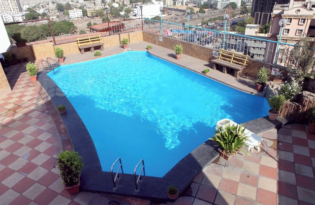 Lords Plaza, Surat