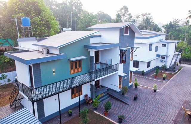 Loreal Luxury Villas