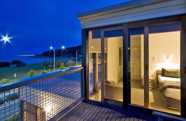 Lornebeach Apartments