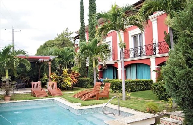 Los Altos Apartments & Studios