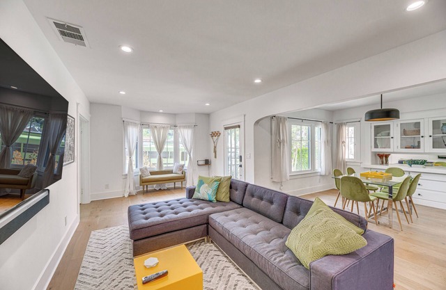 Los Angeles Family Home w/ Deck ~ 7 Mi to Downtown