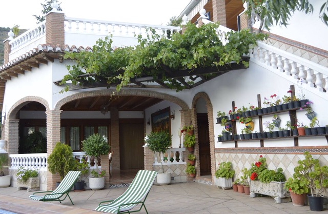 Casa Los Barranquillos. Tu casa ideal en Lanjarón para conocer Alpujarra.