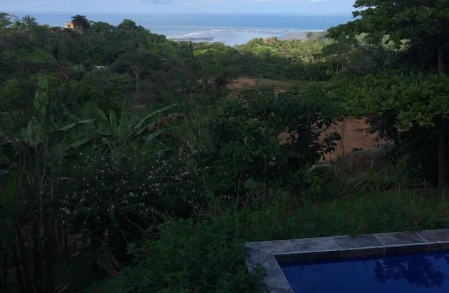 Los Loros 2: 1 BDR Casita con vista al mar
