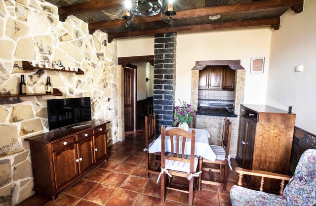 Aloj. rural Los Manzanos 2 pers. con piscina y spa