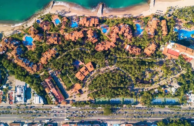 Los Tules Mexican Resort