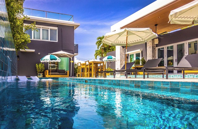 LosVanderbilt 2QnPool ResortVibe NearBch