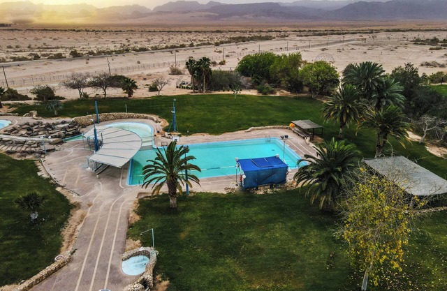 Lotan Desert Travel Hotel