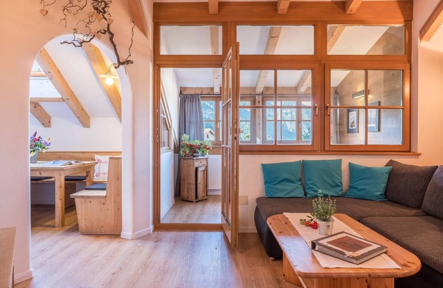 'Lotschenhof Apartment Margerite' con vistas a la montaña, jardín y Wi-Fi