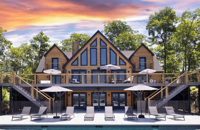 Lotus Lodge: Pool | Hot Tub | Sauna | Incredible Views