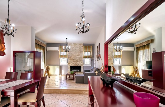Loutra Residence - Casa con vista a la montaña