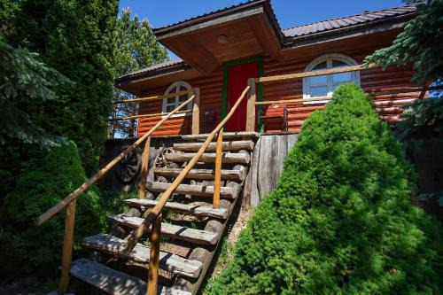 Love Cabin