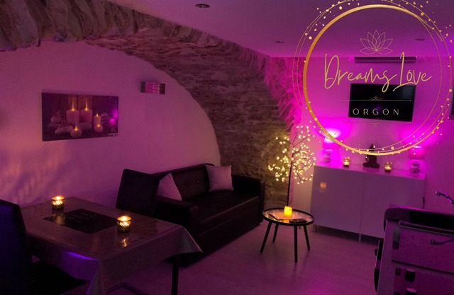Love Room apartment with private Jacuzzi and hammam unusual place for lovers