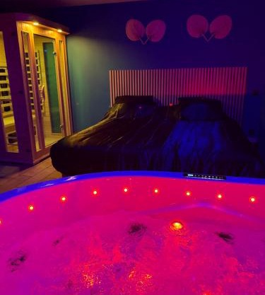 Love room, Le 827