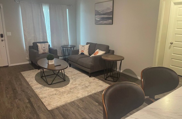Love stay brand new 3-bedroom two full bath house in serene Broken Arrow