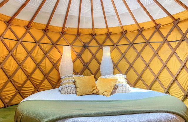 Amor yurta con baño de vapor