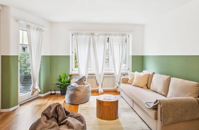 Lovely central 2 BR Apartment