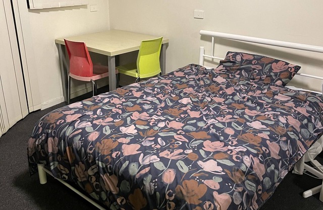 Lovely 1 Bedroom Apartment With Fire Heating System