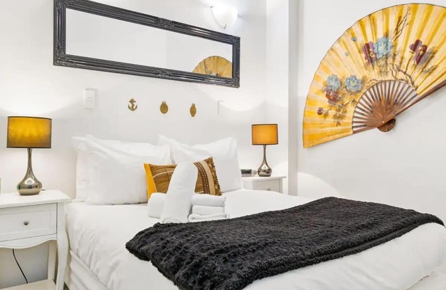 Lovely 1-bedroom apartment on Queen Street
