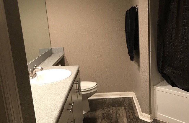 Lovely 1 bedroom condo