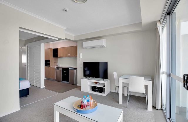 Lovely 1-bedroom in the Heart of Mackay w/ Pool