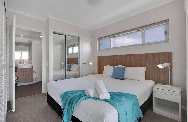 Lovely 1-bedroom in the Heart of Mackay w/ Pool