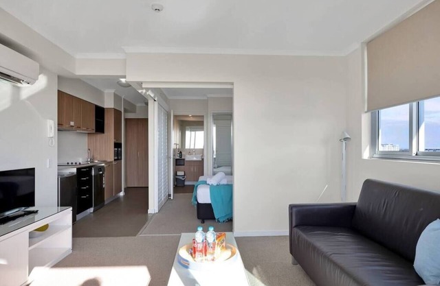 Lovely 1-bedroom in the Heart of Mackay w/ Pool