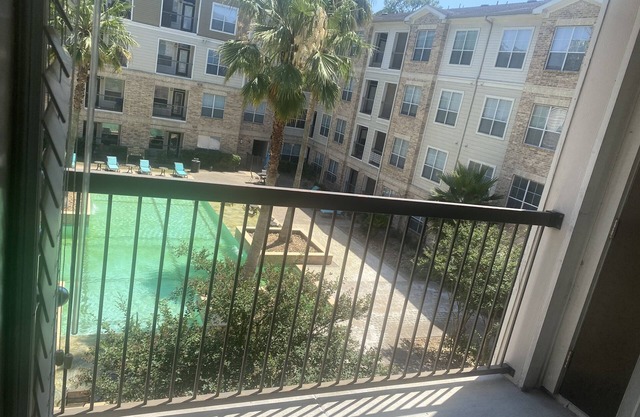 Lovely-1 Bedroom Rental Unit With a Poolside View