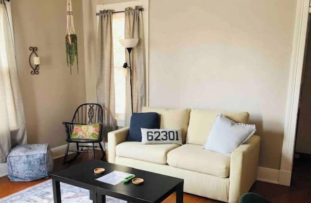 Lovely 1920s farmhouse apartment