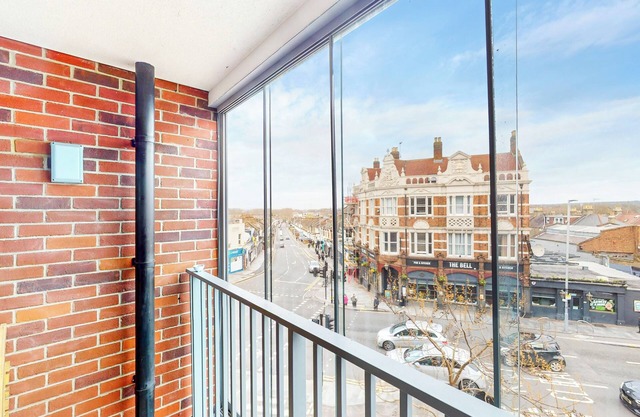 Lovely 1Bed Apartment with Balcony in Walthamstow