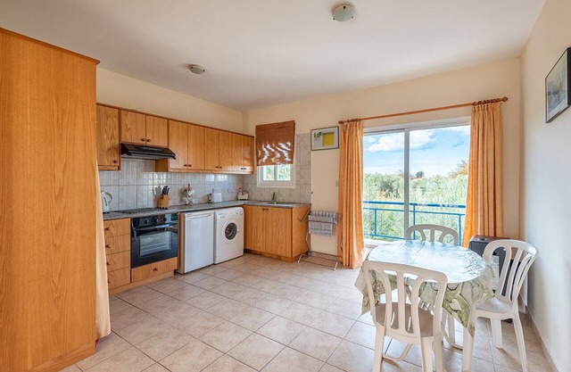 Lovely 2 bed apartment, 3 Lemon Grove