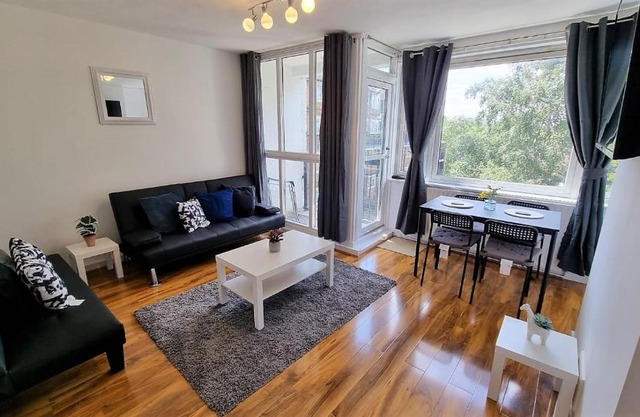 Lovely 2 bed Flat in S/E London
