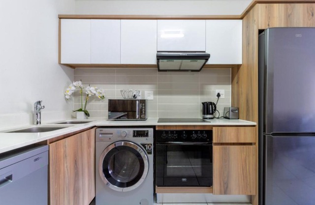 Lovely 2 bed @TheBlyde