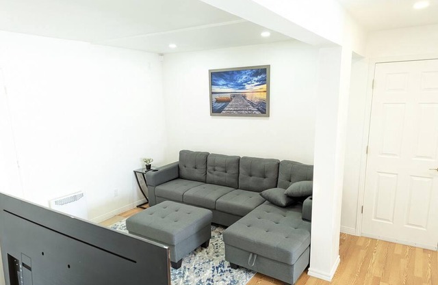 LOVELY 2 BEDROOM CONDO with FREE PARKING!