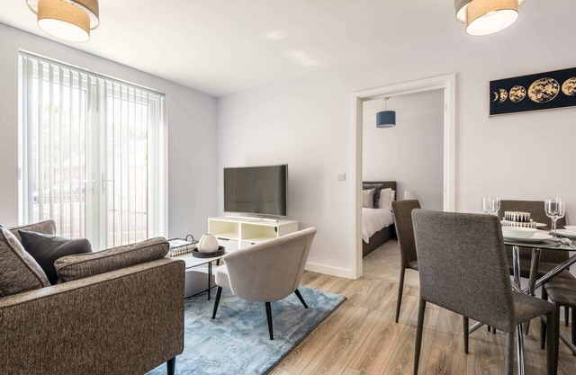 Lovely 2 Bedroom Home in York