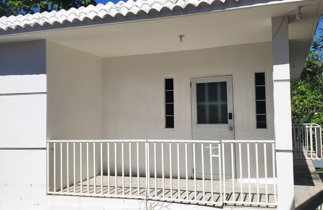 Lovely 2 bedroom house with WiFi and free parking