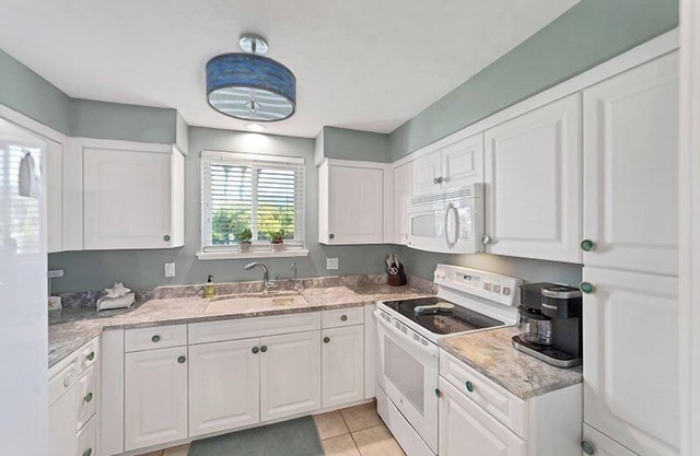 Lovely 2 Bedroom near St. Armands! SAKA11A