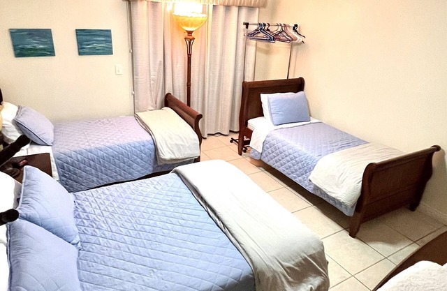 Lovely 2BED 2BA Apartment with pool near the beach