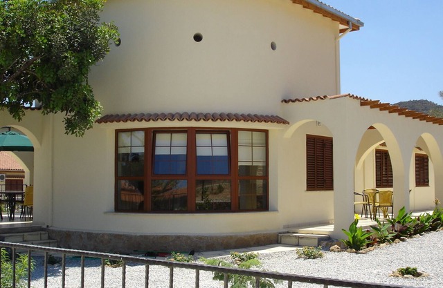 Precioso chalet de 3 dormitorios en una ubicación hermosa, totalmente equipada con piscina privada