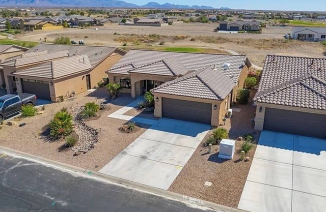 Lovely 3-bedroom house - All the luxury and comfort of home meets resort!