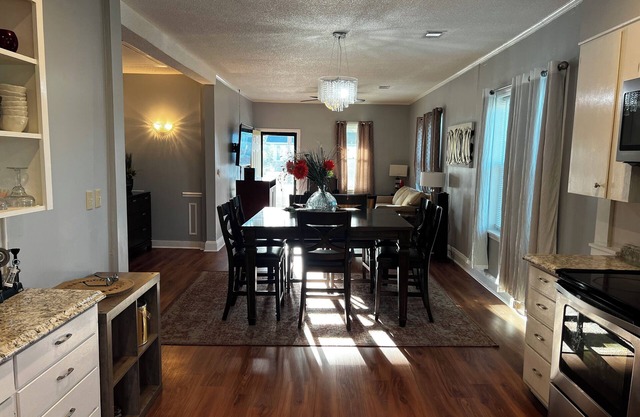 Lovely 3-bedroom house on Main Street Wadley