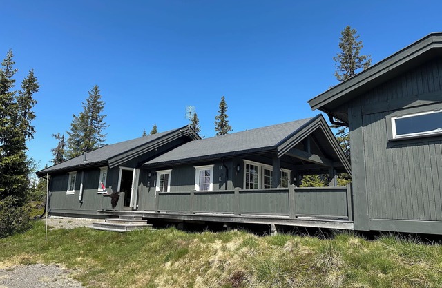 Lovely 4-bedroom cottage in Innlandet