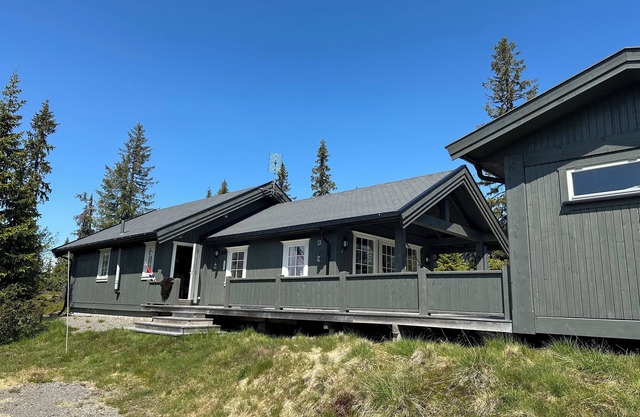 Lovely 4-bedroom cottage in Innlandet