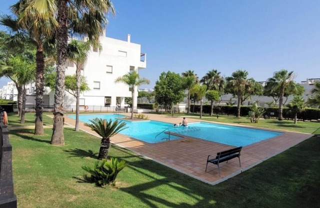 Lovely 4 pers/2slpk apartment on Golf resort Condado de Alhama Costa Calida.
