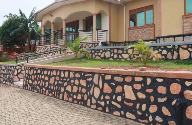 Lovely 5-bed House in Ndejje Kampala