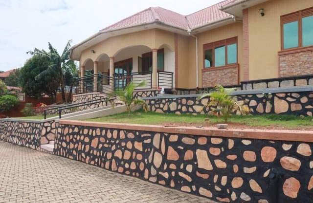 Lovely 5-Bed House in Ndejje Kampala