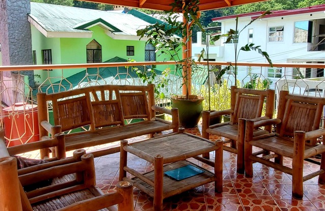 Lovely 6-bedroom house with WiFi in charming Baguio